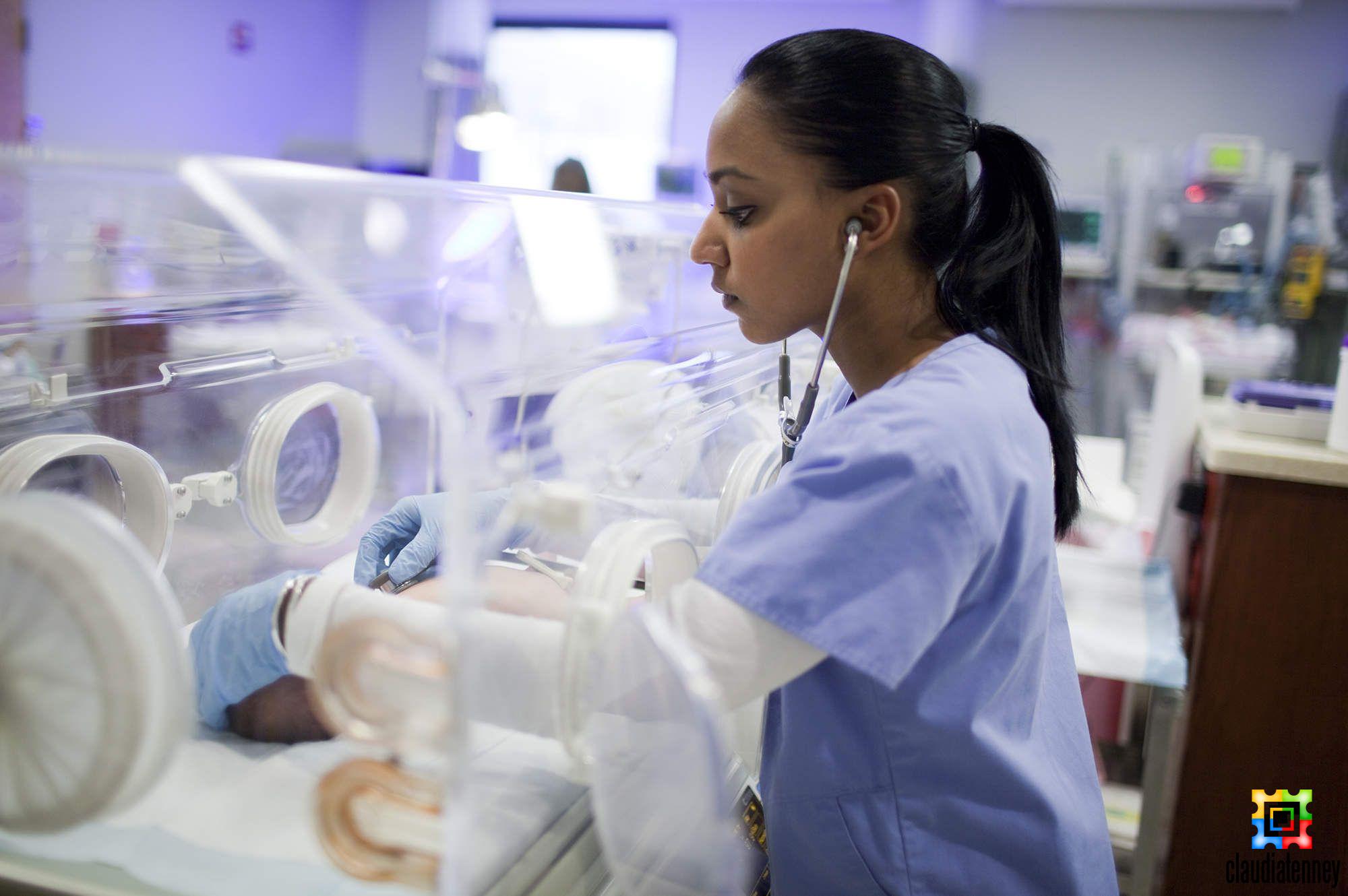 How to Become a Neonatal Nurse